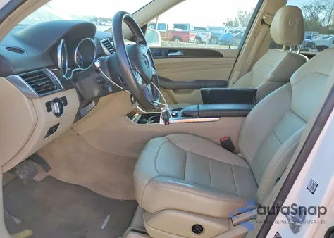 2015 Mercedes-Benz Ml 350 4Matic z USA, uszkodzony, nr VIN 4JGDA5HB8FA495838